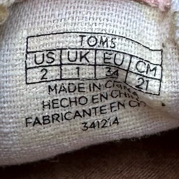 Tom’s Size 2(Youth) pink and white canvas slip-ons. - Picture 6 of 6